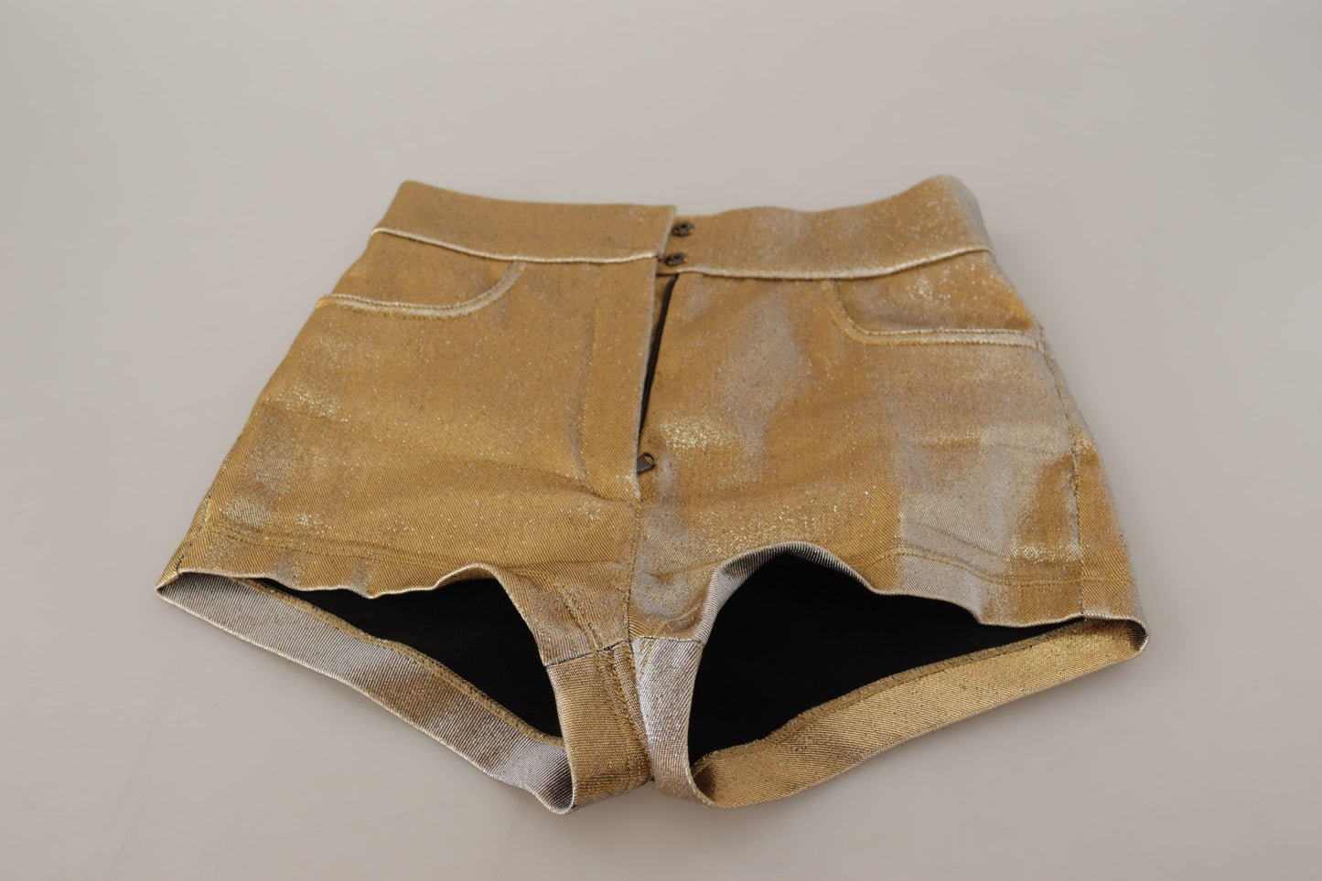 Pantalones cortos de cintura alta dorados
