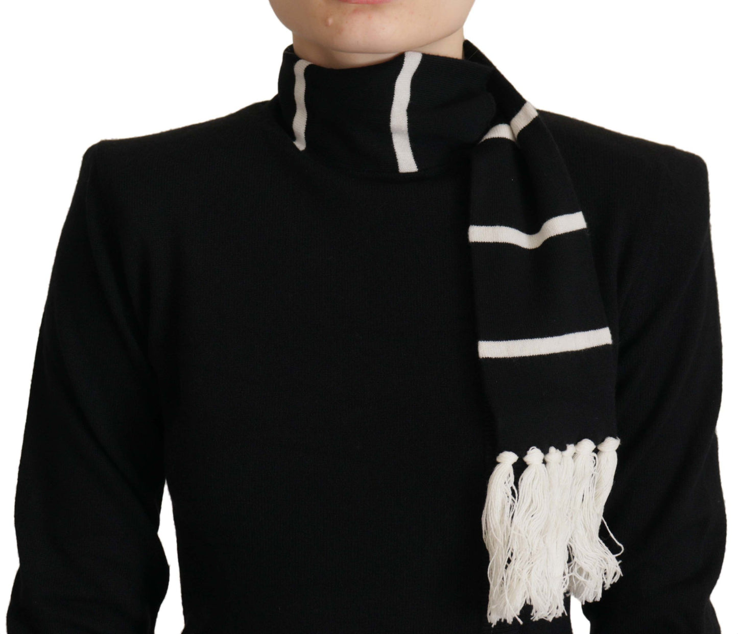 Elegante suéter de cuello alto de cachemira negra