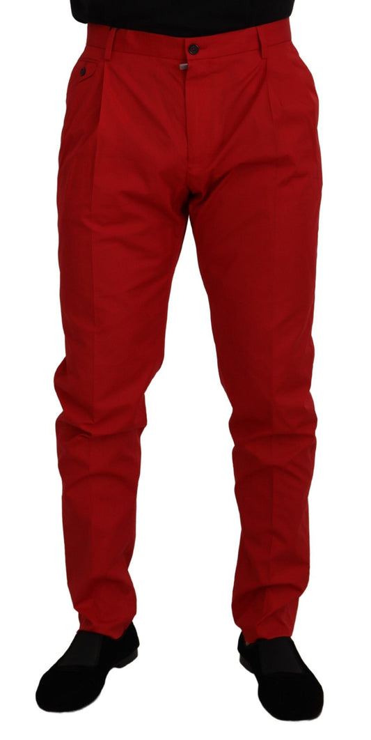 Elegantes pantalones chinos de corte entallado color carmesí