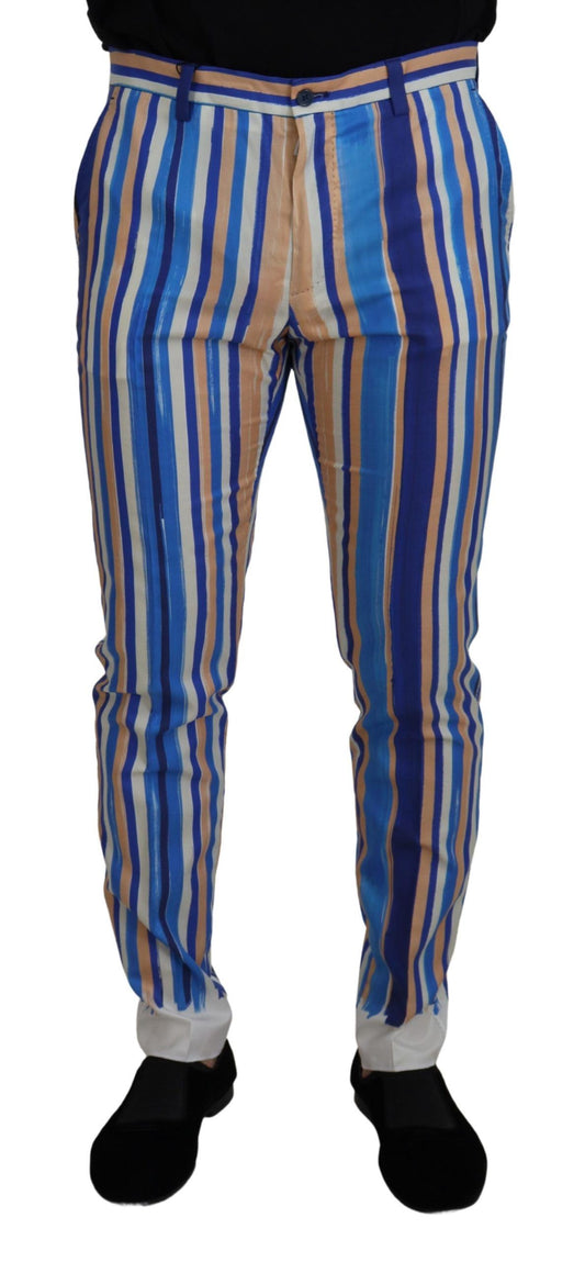 Pantalones chinos elegantes de rayas y corte entallado