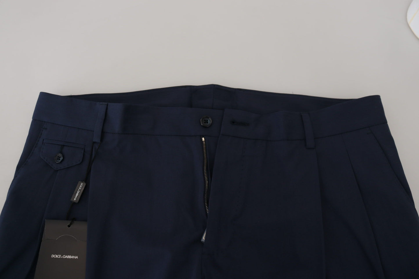 Chinos elegantes de corte entallado en azul