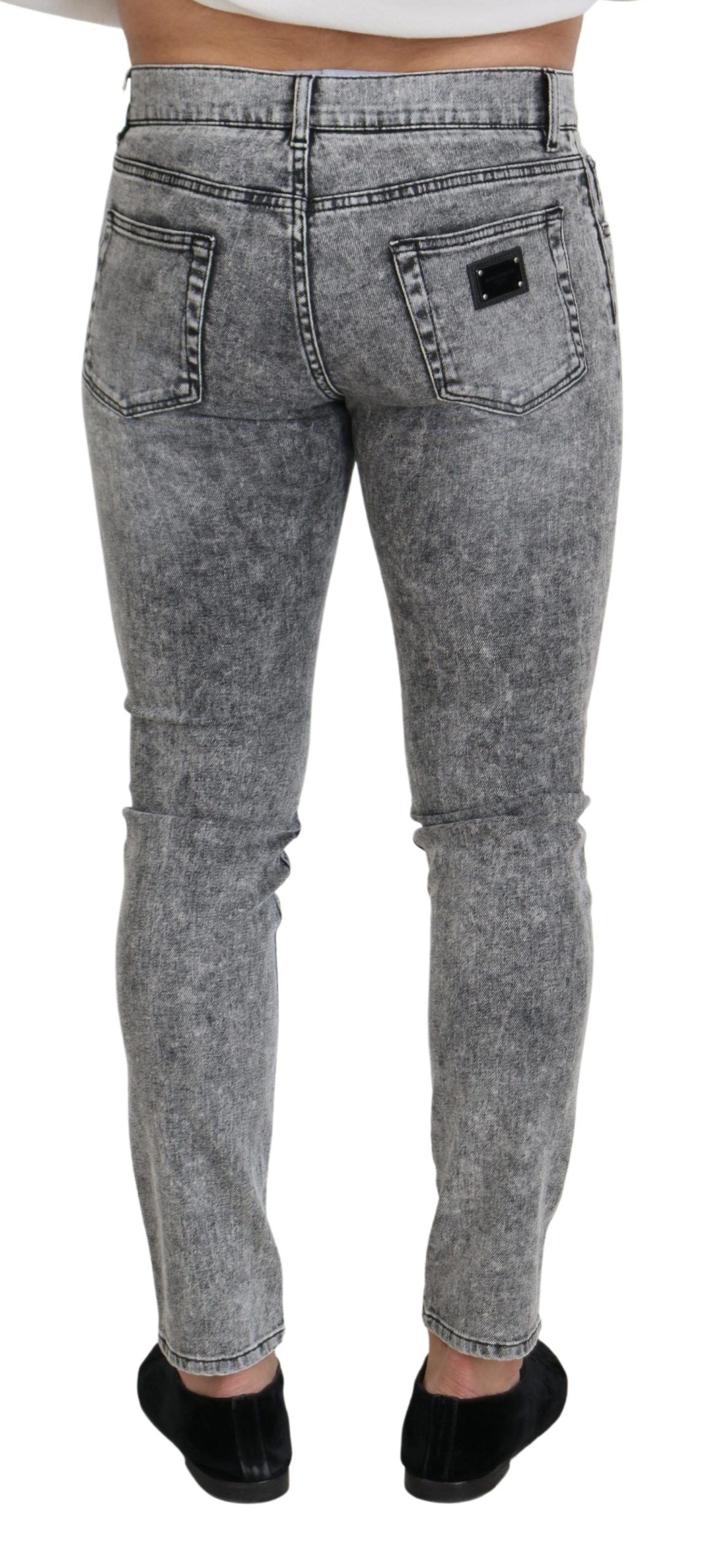 Denim gris chic de corte entallado