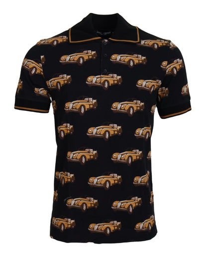 Polo elegante con estampado de coche en negro