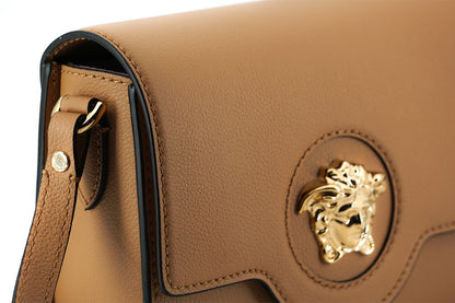 Elegante bolso de hombro de piel de becerro en color marrón