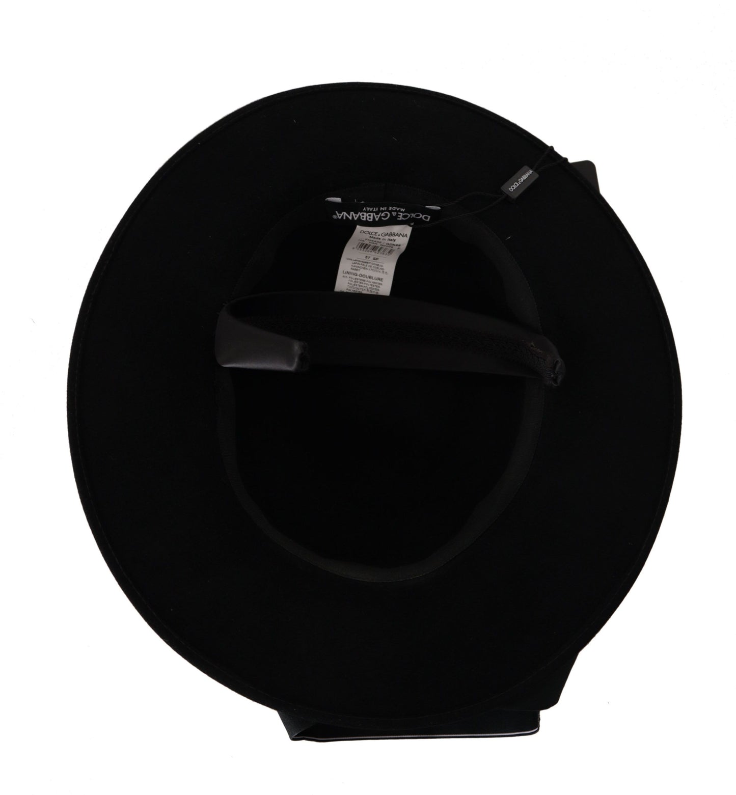 Elegante sombrero negro de ala ancha