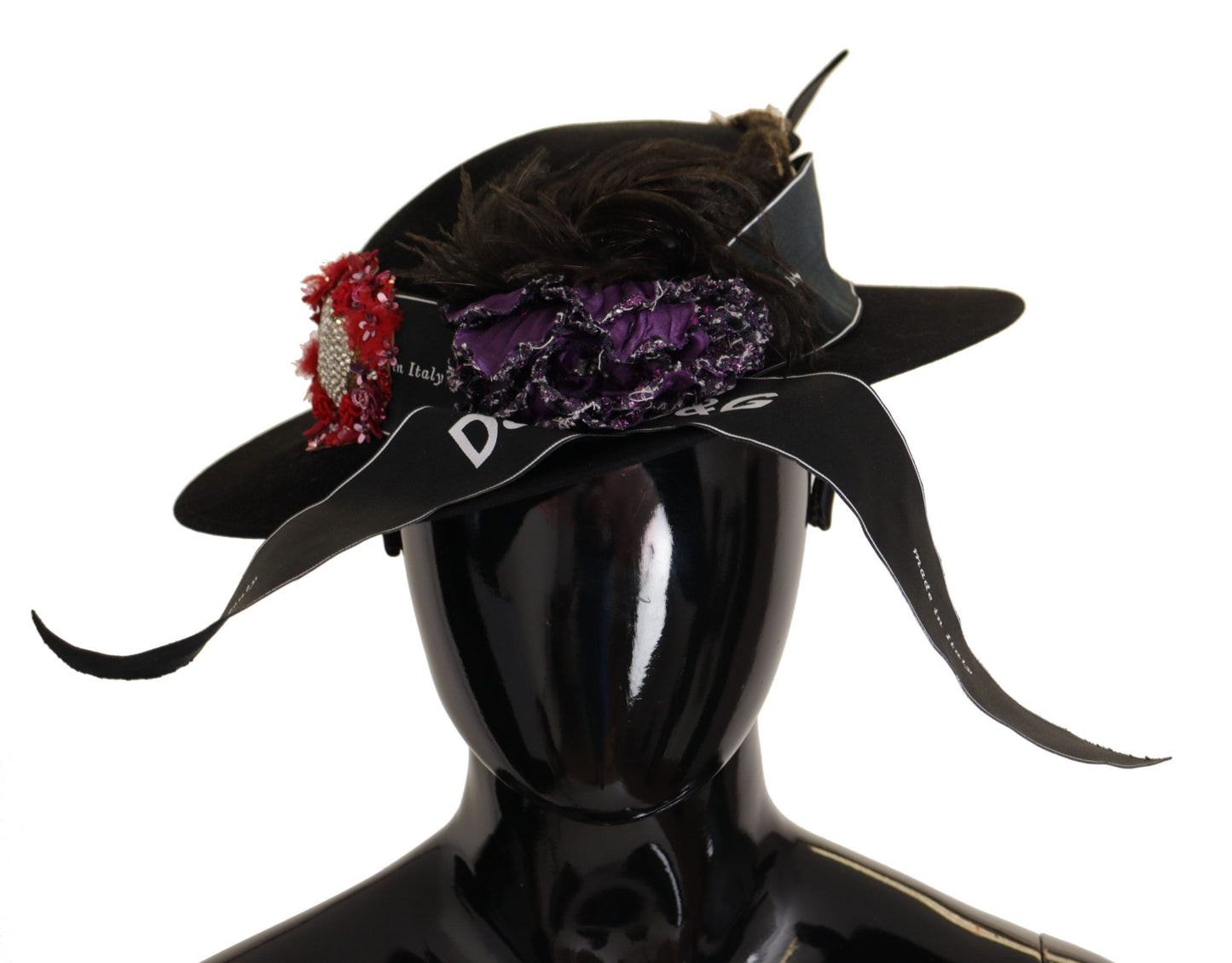 Elegante sombrero negro de ala ancha