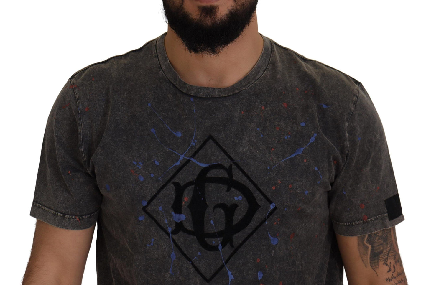 Camiseta de algodón gris con el logotipo de DG descolorido