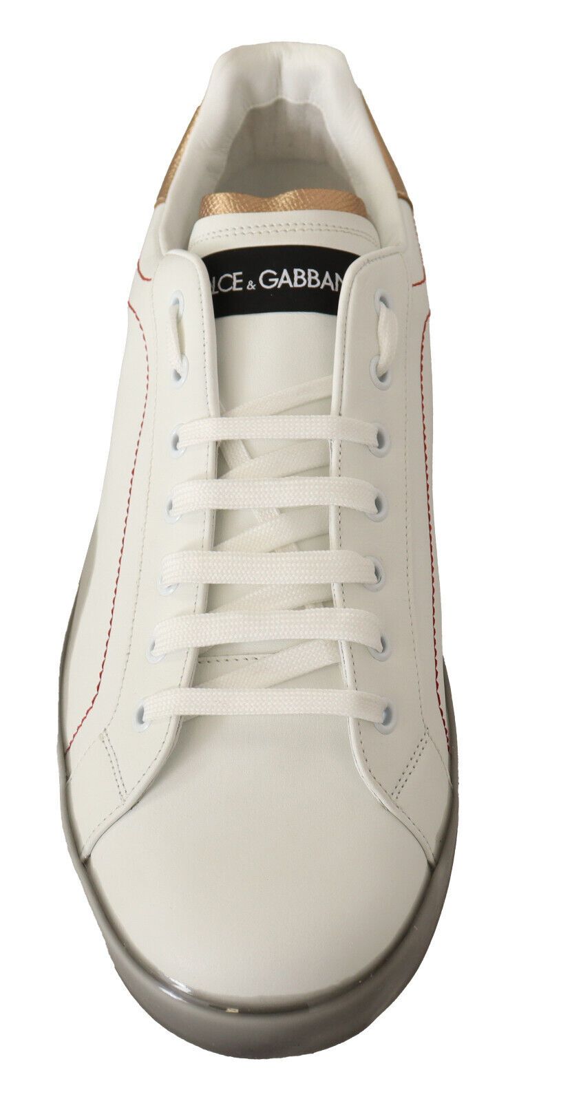 Elegantes zapatillas de piel blanca y dorada
