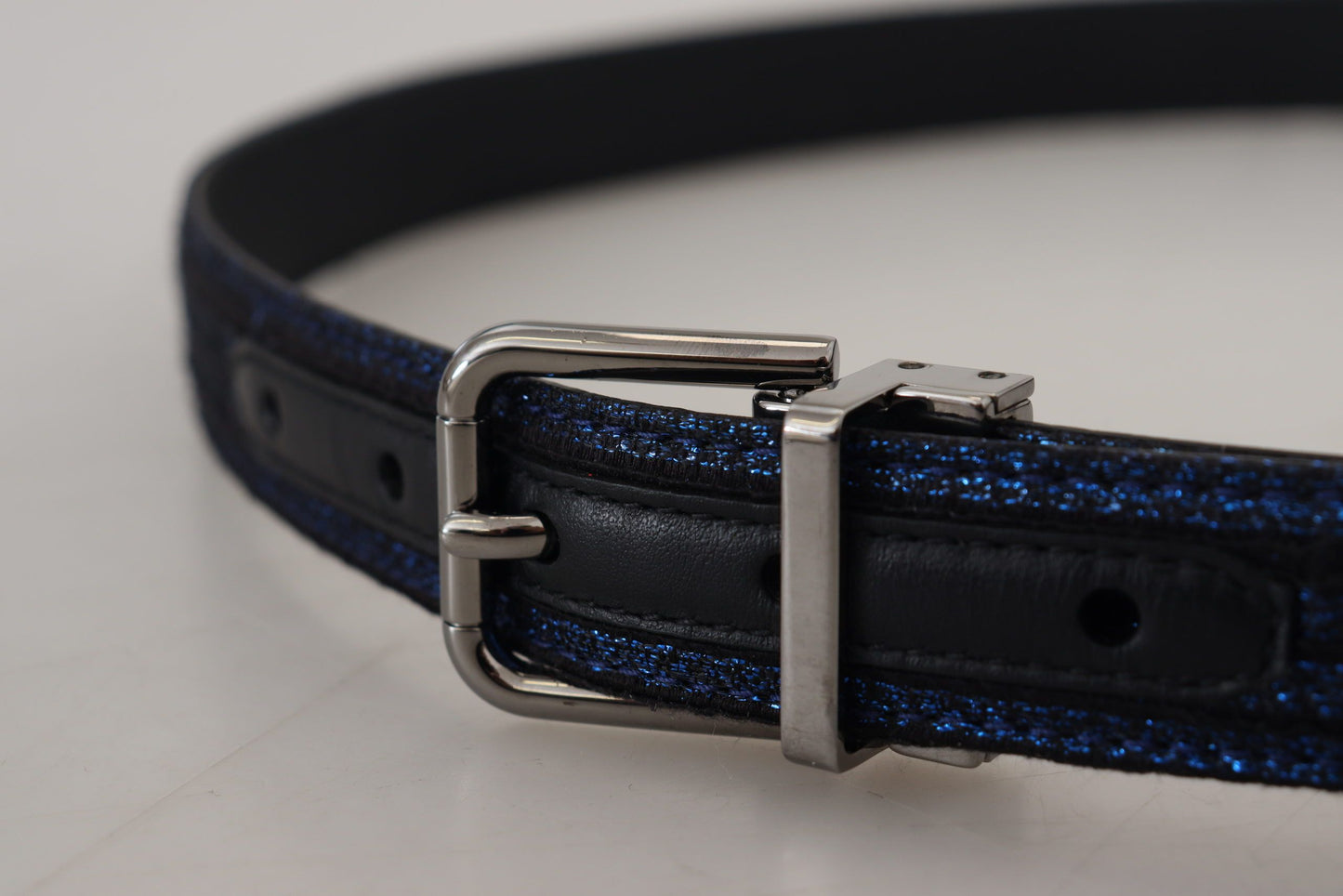 Elegante cinturón de piel jacquard azul