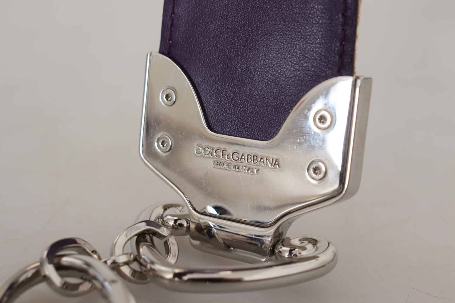 Accesorio de correa de hombro de cuero con diseño floral beige