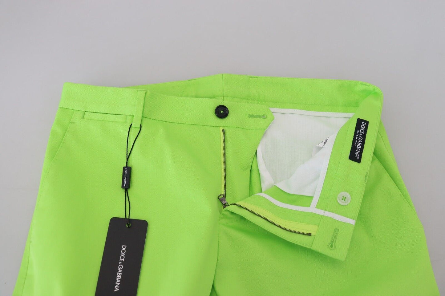 Elegantes chinos de algodón verde claro