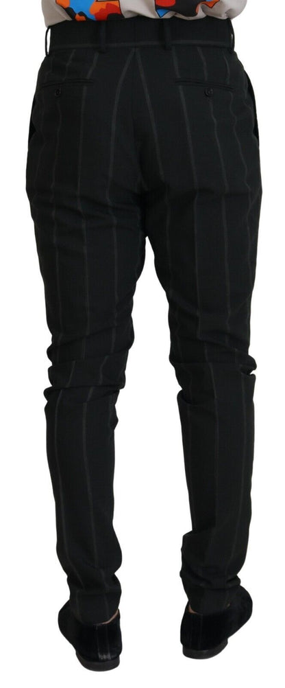 Pantalones negros elegantes de sastre