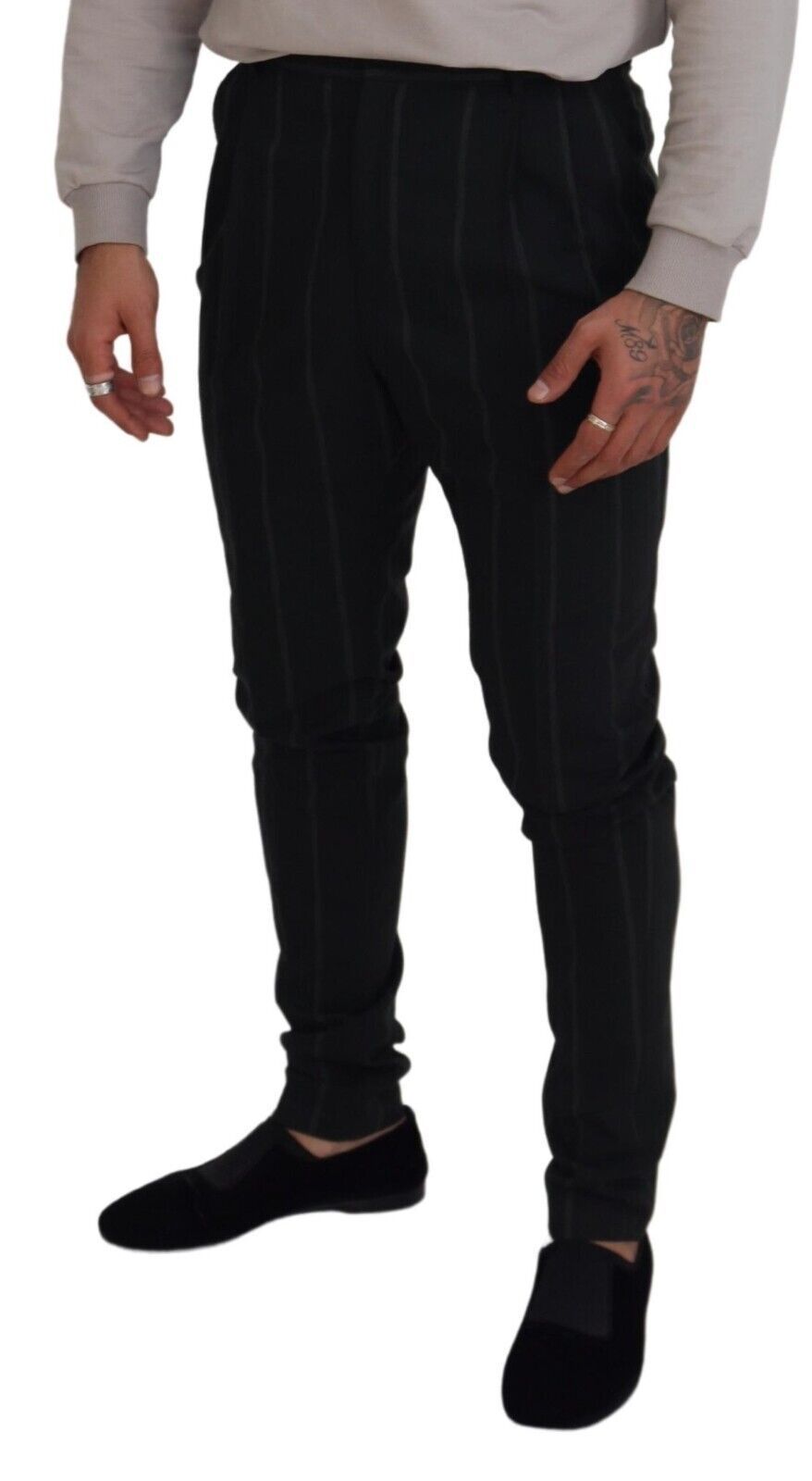 Pantalones negros elegantes de sastre