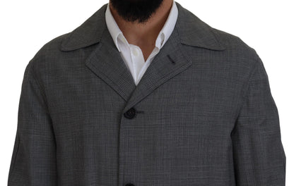 Elegante gabardina a cuadros grises