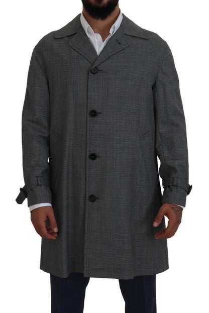 Elegante gabardina a cuadros grises