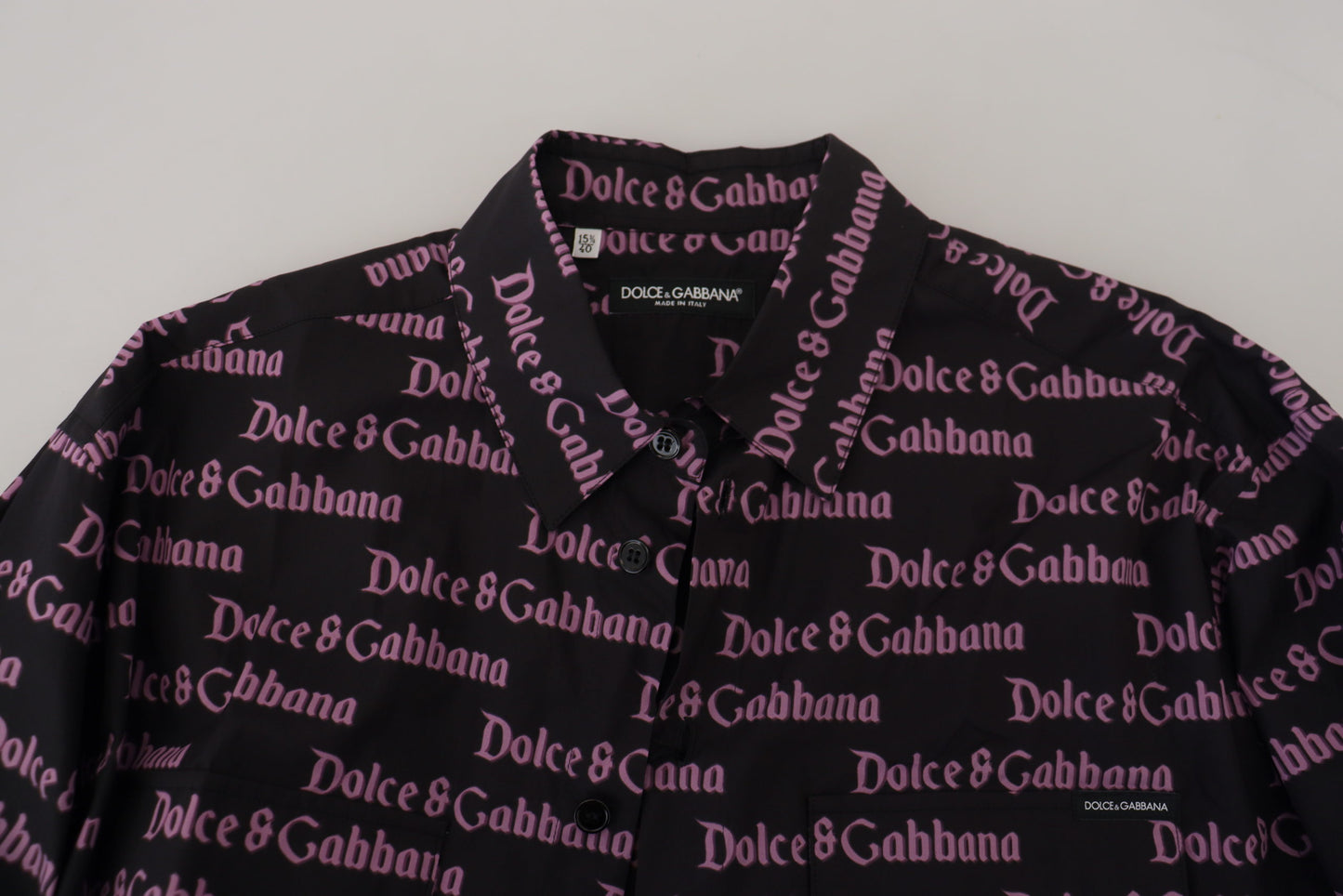 Camisa de vestir negra elegante y ajustada