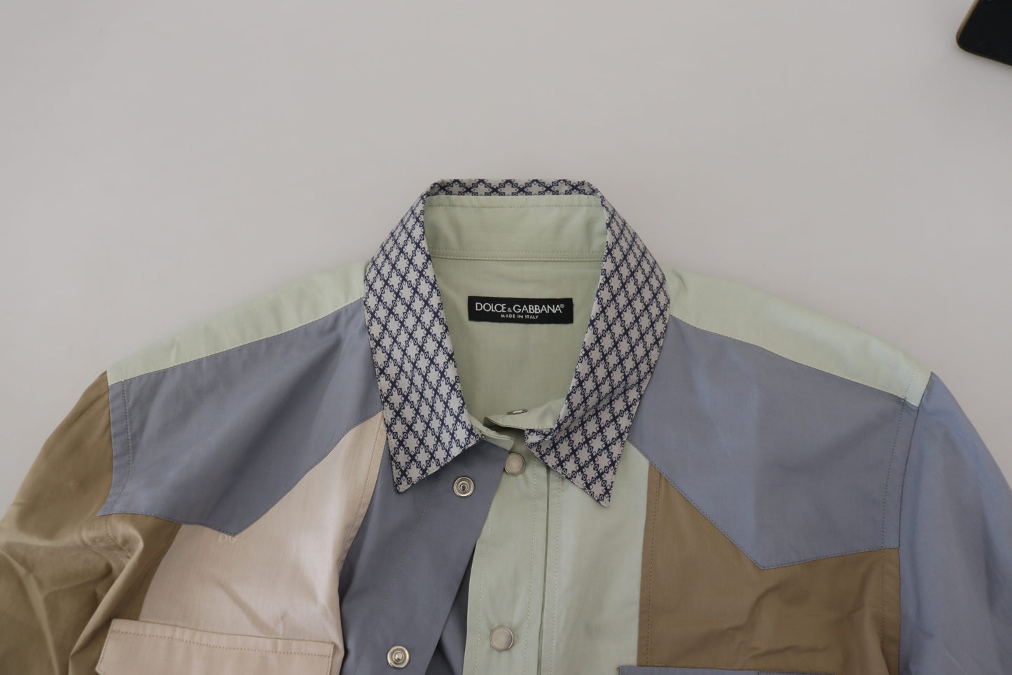 Camisa casual multicolor de corte entallado