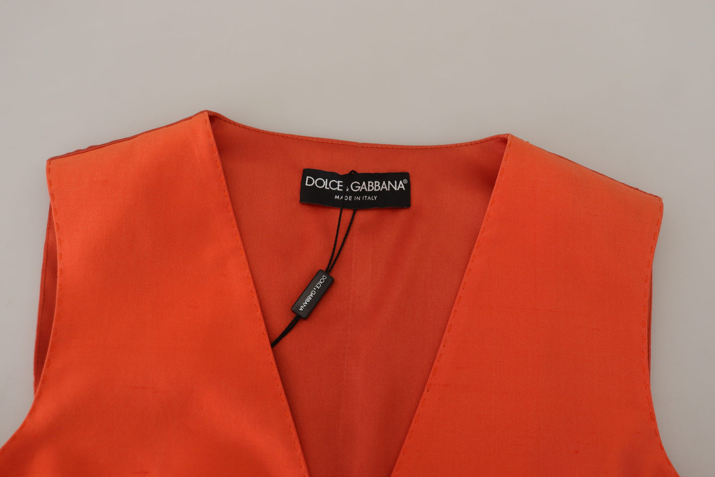 Chaleco elegante de seda naranja
