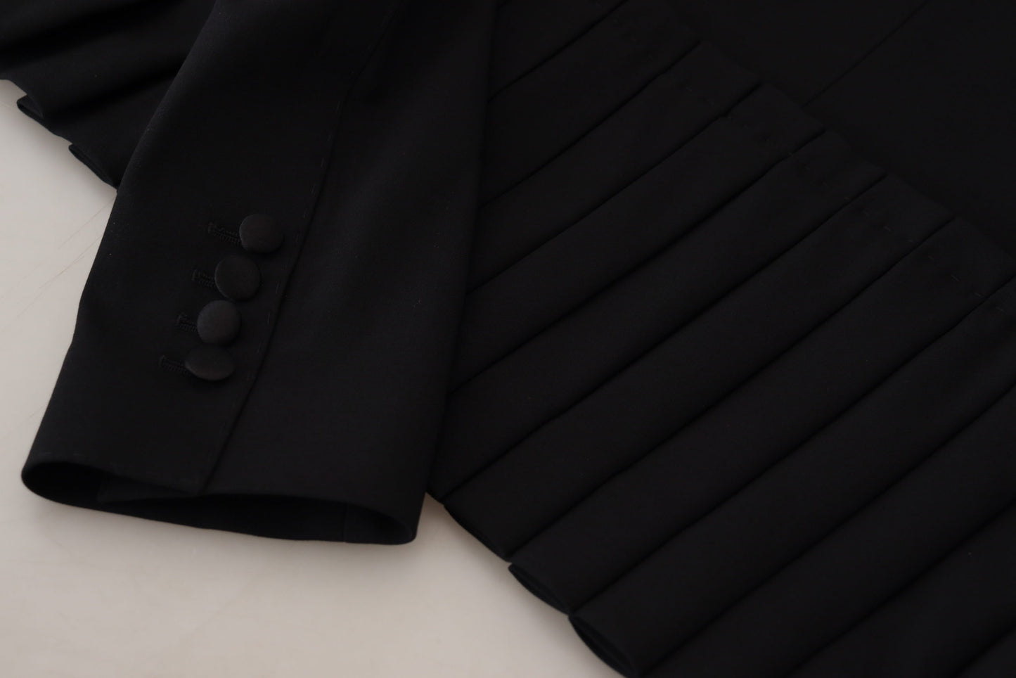 Elegante blazer negro de lana elástica