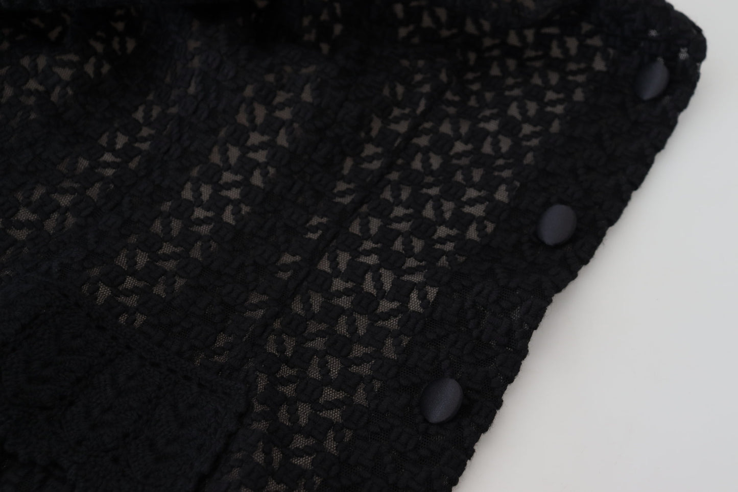 Elegante chaqueta con botones de mezcla de lana negra