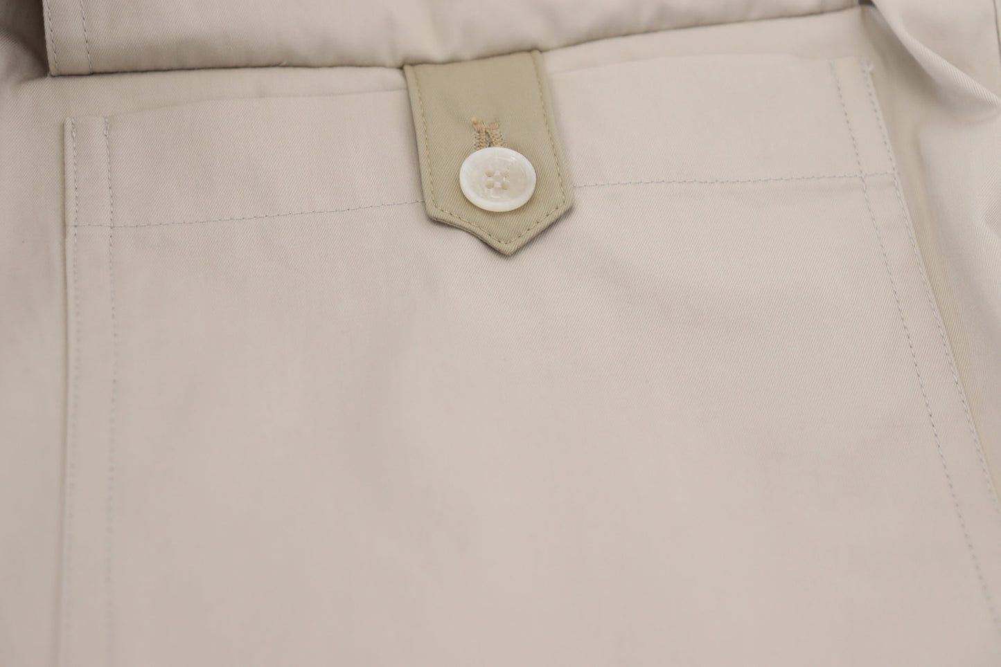 Elegantes pantalones de algodón beige