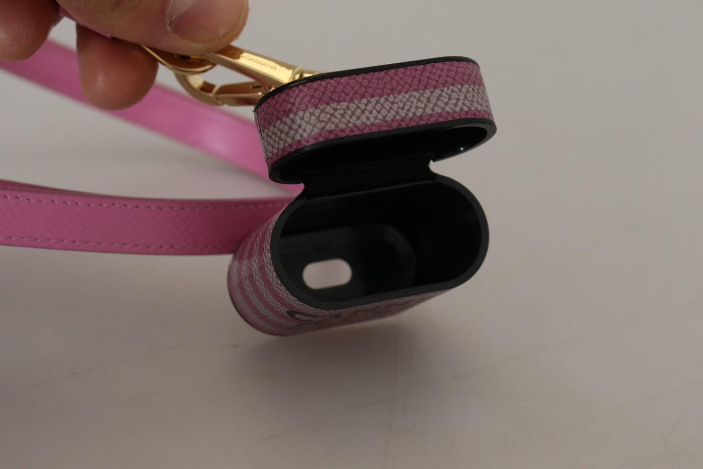 Estuche elegante de cuero rosa para AirPods