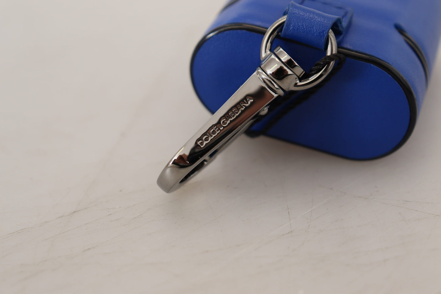 Elegante funda de cuero azul para Airpods