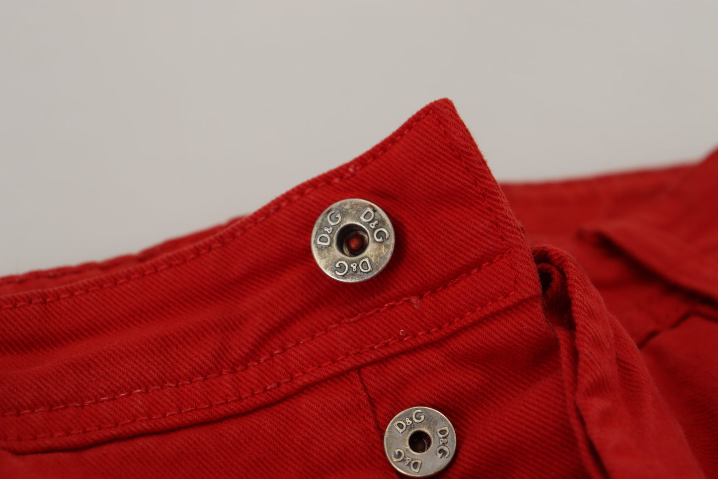 Pantalones vaqueros de algodón rojo elegantes