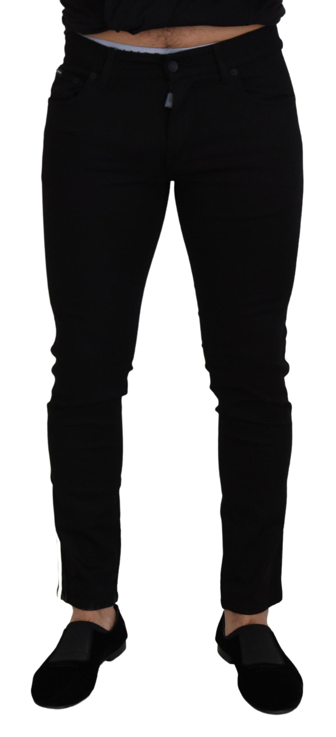 Pantalones vaqueros negros elegantes de corte ajustado
