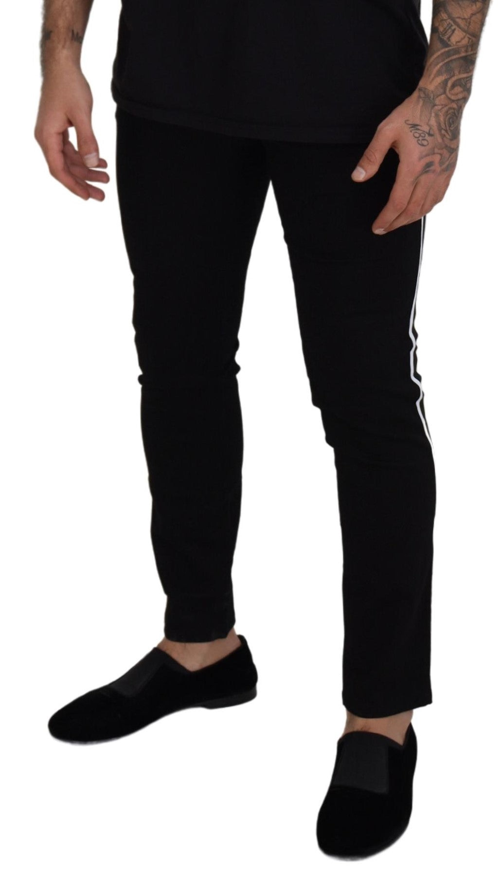 Pantalones vaqueros negros elegantes de corte ajustado
