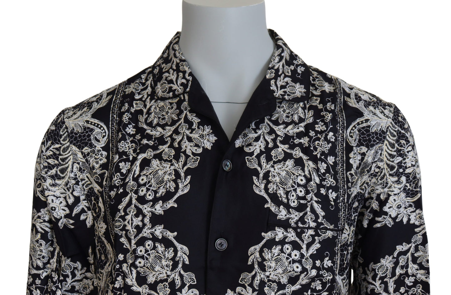 Camisa elegante de satén con estampado floral barroco