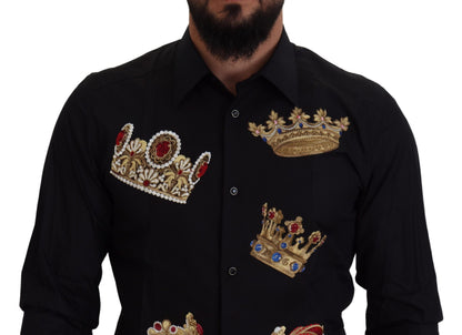 Camisa de vestir elegante negra de corte entallado con bordado de corona