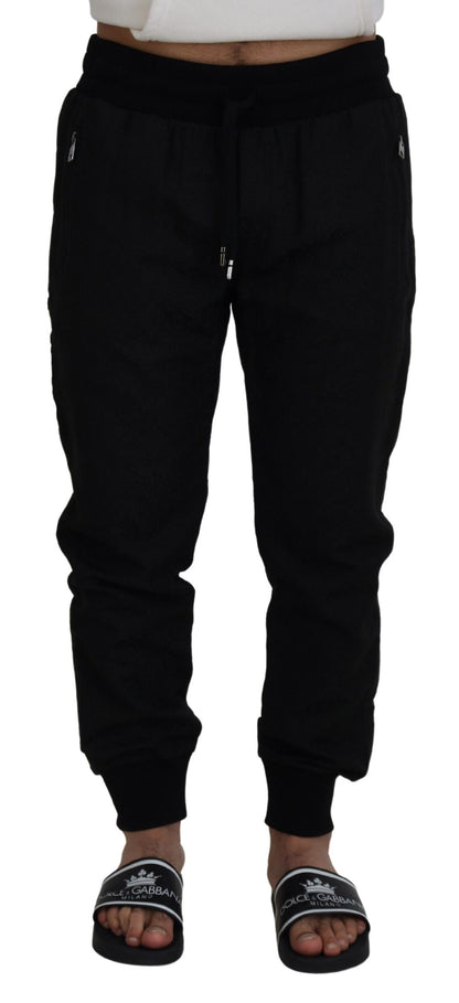 Elegantes pantalones deportivos negros para el hombre moderno