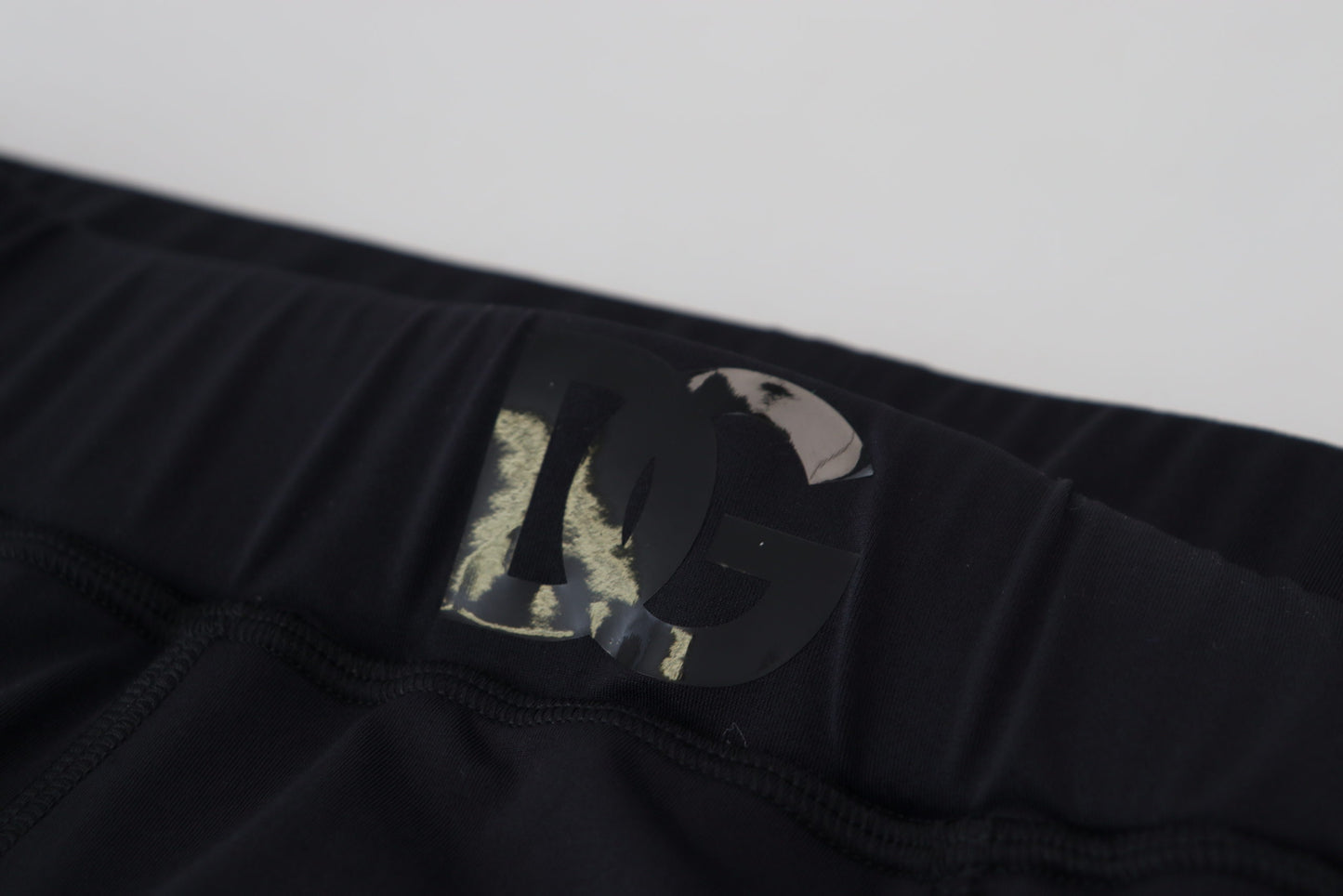 Pantalones de diseño negros elegantes