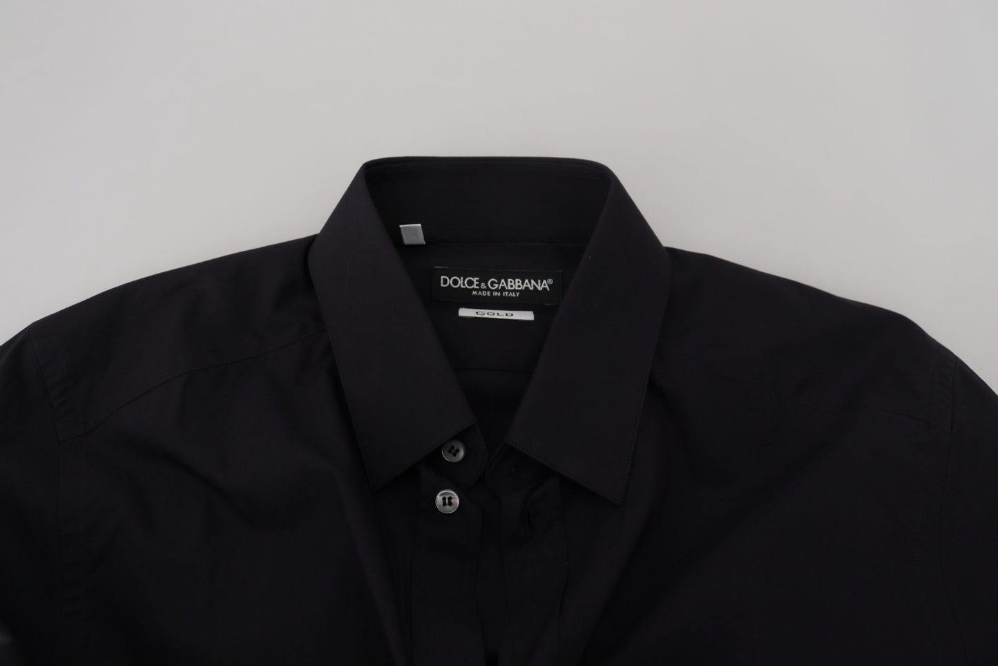 Camisa de vestir elegante de algodón negro de corte entallado
