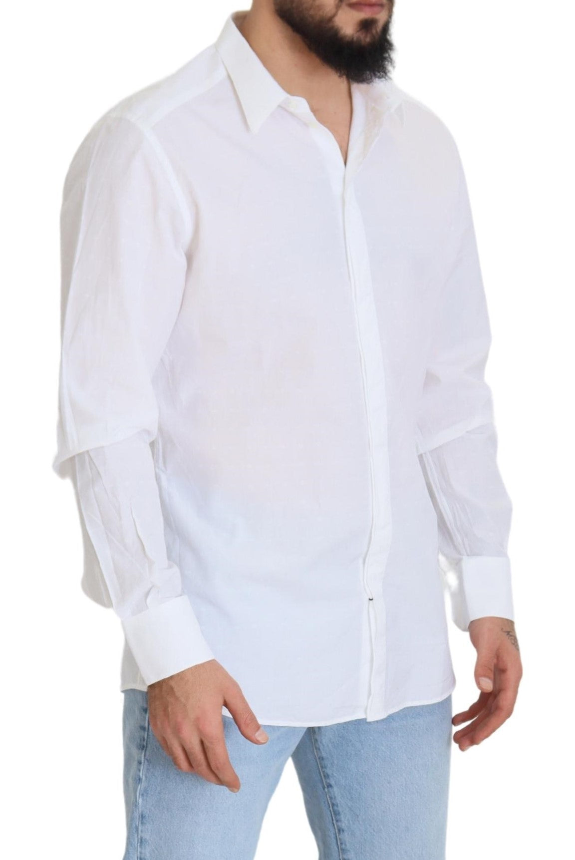 Camisa de vestir de algodón blanco con elegancia reinventada