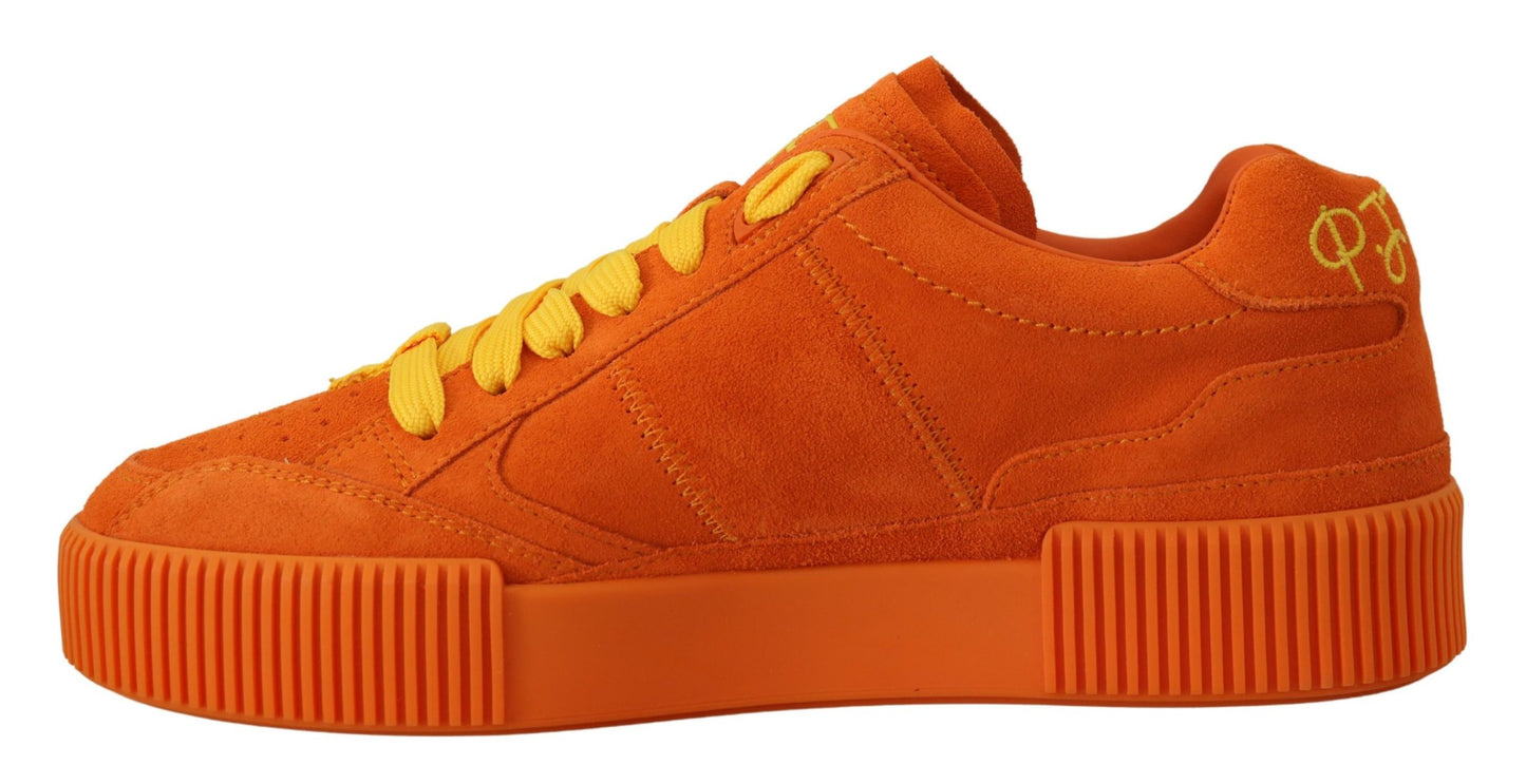 Zapatillas elegantes de ante naranja con cordones