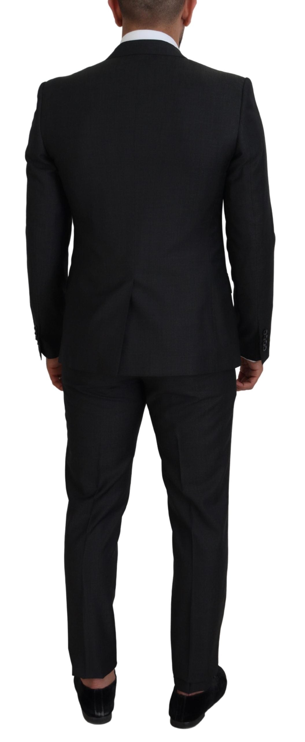 Elegante traje de tres piezas de lana y seda color gris Martini