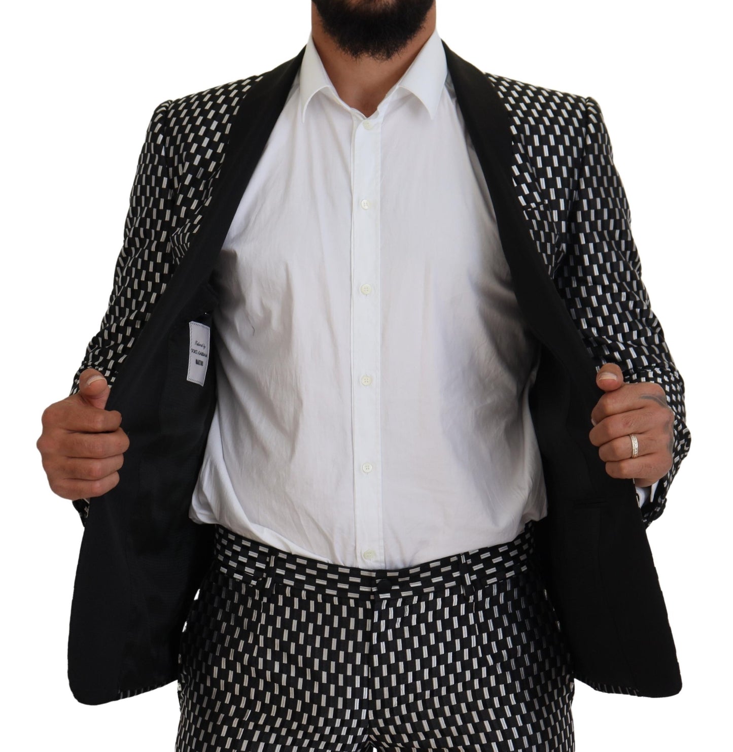 Elegante traje ajustado de mezcla de seda negra
