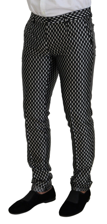Elegante traje ajustado de mezcla de seda negra