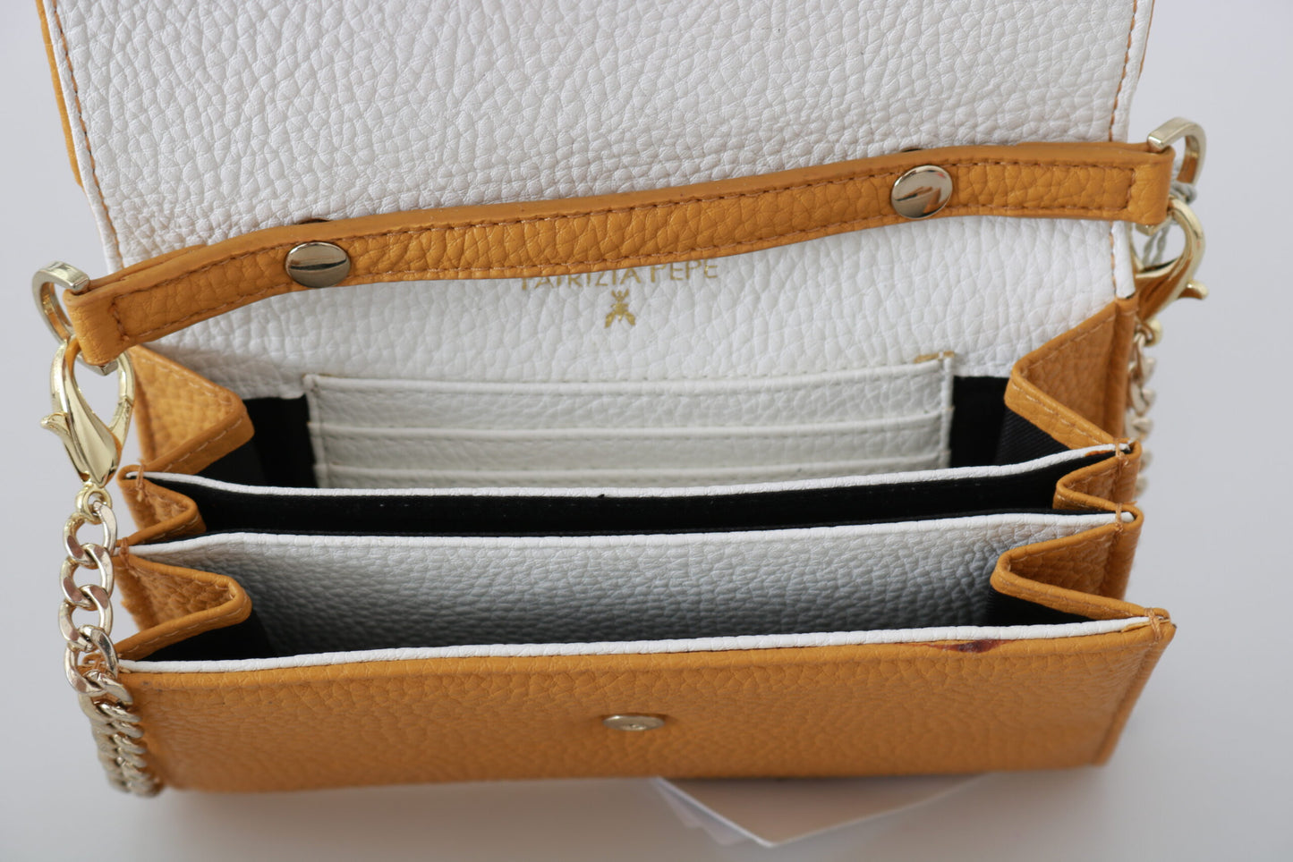Elegante bolso de hombro de cuero amarillo