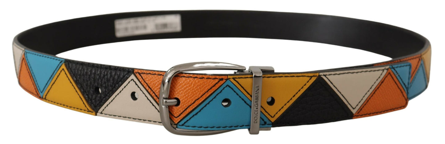 Elegante cinturón de piel multicolor con hebilla plateada
