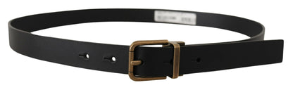 Cinturón elegante de cuero negro con hebilla vintage