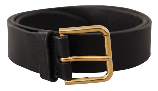 Cinturón elegante de cuero negro con hebilla de metal