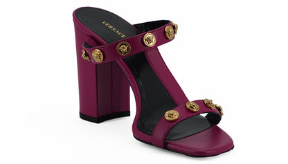 Elegantes sandalias altas de piel de becerro morada