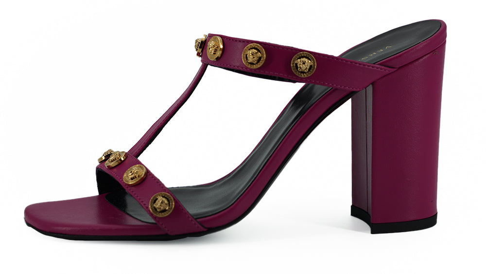Elegantes sandalias altas de piel de becerro morada
