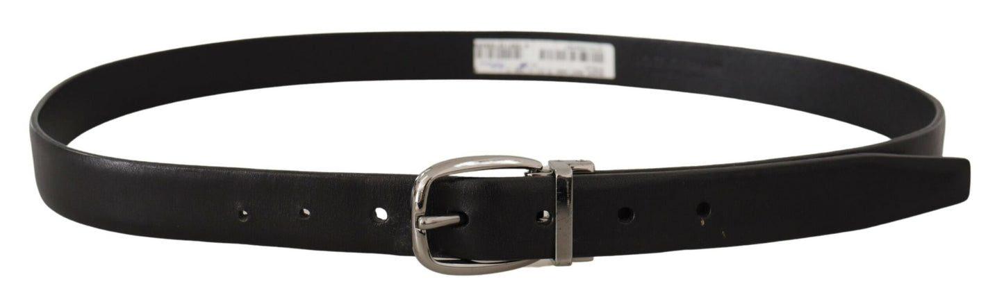 Cinturón elegante de diseño en cuero negro