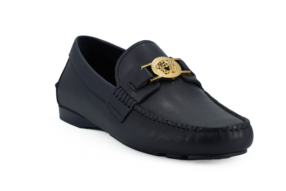 Elegantes mocasines de piel de becerro azul marino