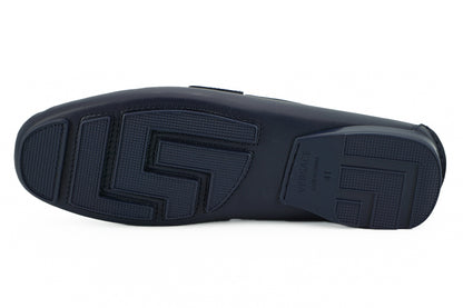 Elegantes mocasines de piel de becerro azul marino