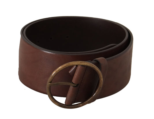 Cinturón de cuero elegante con hebilla grabada